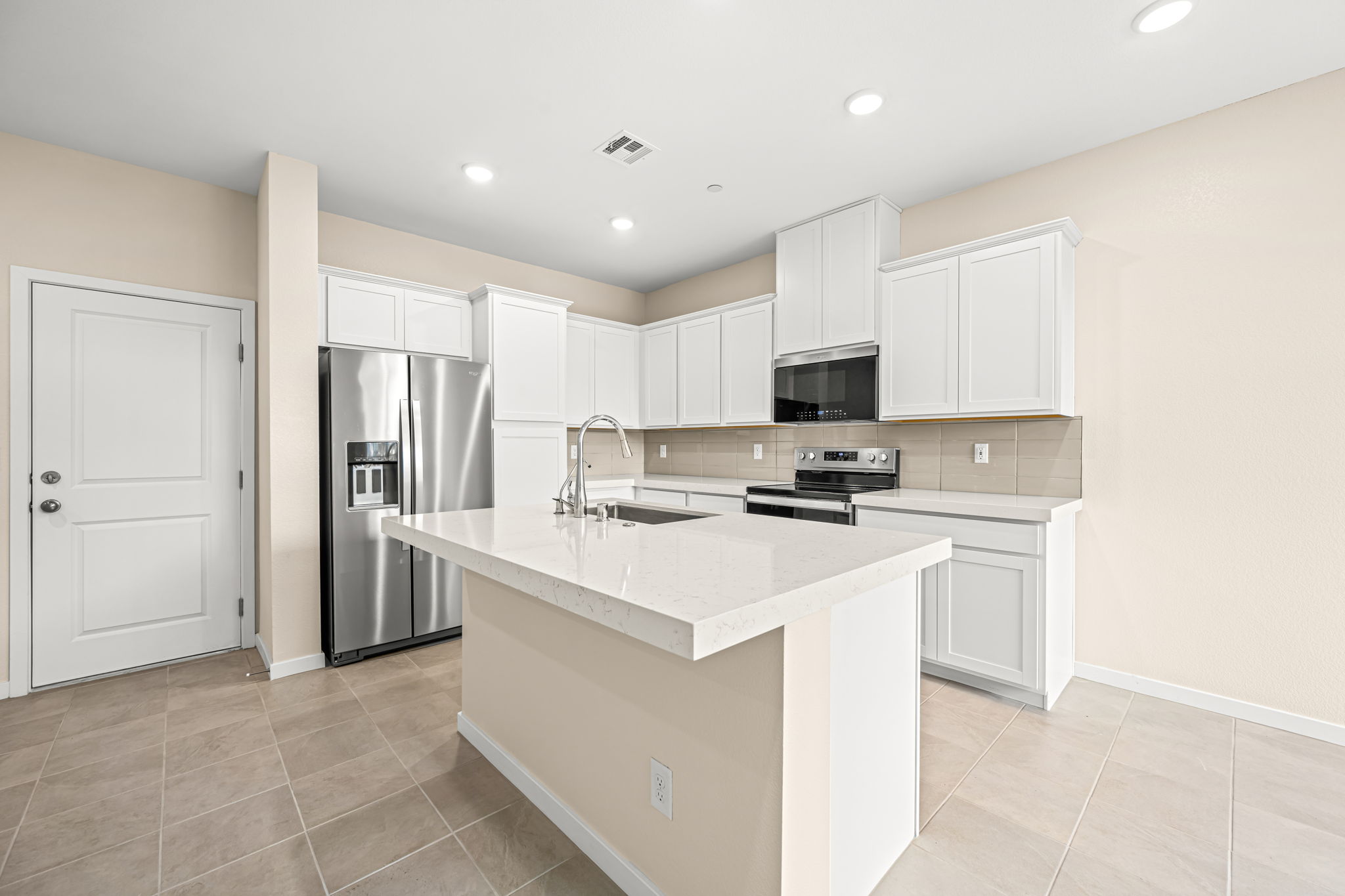 UV0049 852 ANGWIN LN